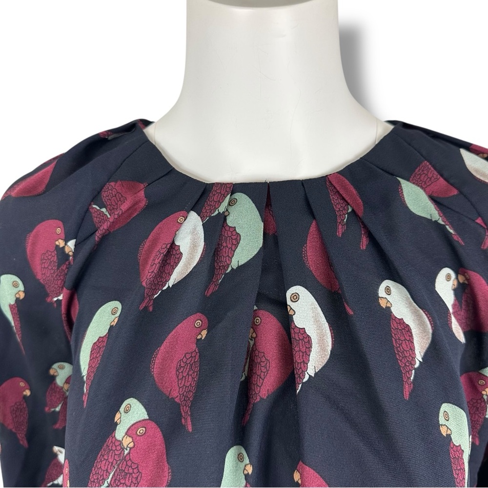 Frnch Parrot Bird Print Blouse Size S Navy Blue - Picture 2 of 8